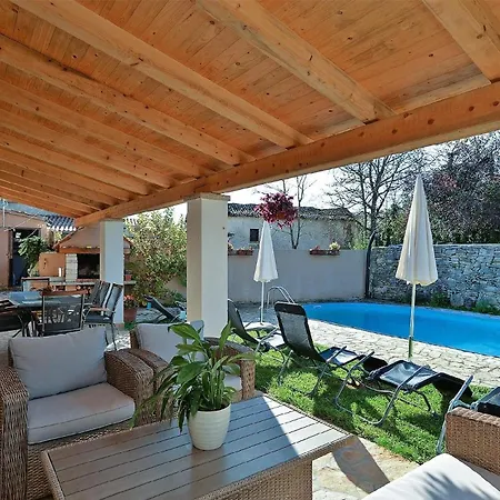 Дом отдыха Mit Privatpool Fuer 10 Personen Ca 160 Qm In Batlug, Istrien Binnenland Von Istrien *