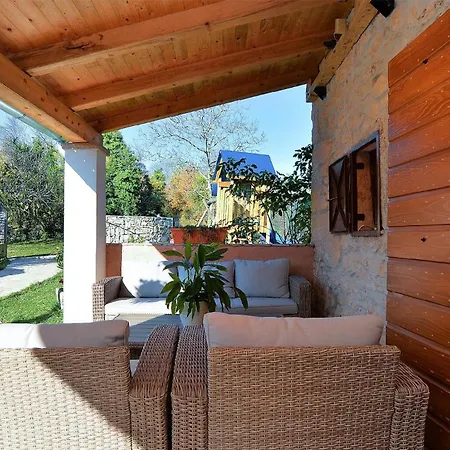 Mit Privatpool Fuer 10 Personen Ca 160 Qm In Batlug, Istrien Binnenland Von Istrien 別荘 Žminj
