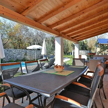 別荘 Mit Privatpool Fuer 10 Personen Ca 160 Qm In Batlug, Istrien Binnenland Von Istrien *